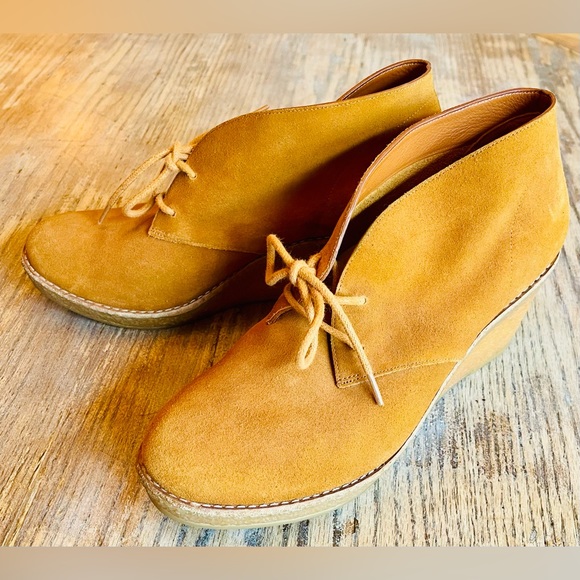 Cole Haan Shoes - Cole Haan Britt Women's Size 8.5 Shoes Brown Lace Up Chukka Boots Wedge Suede